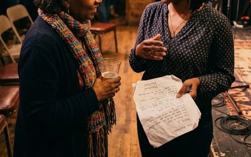 HOW SHE SUPPORTS THE ARTISTS